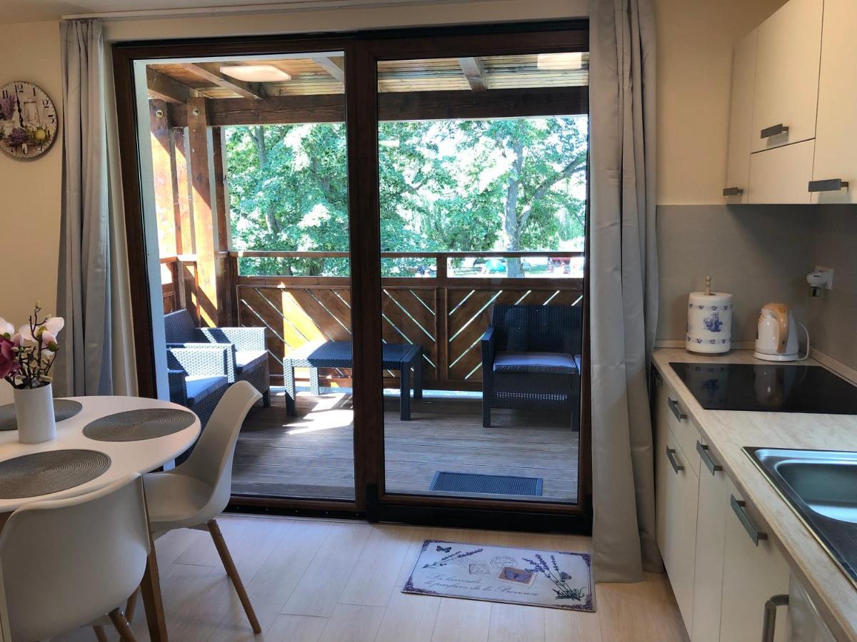 אפרטהוטל Balatonfůzfő Beachfront Studio Apartman מראה חיצוני תמונה