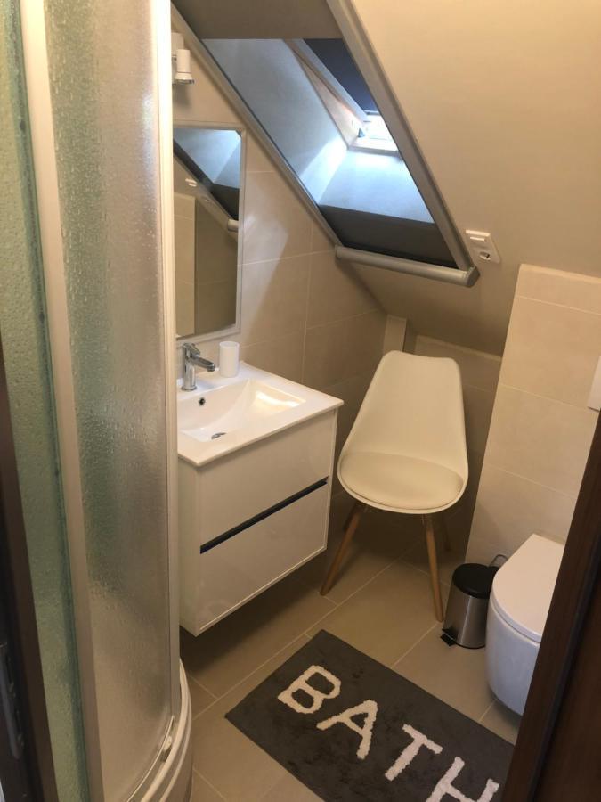 אפרטהוטל Balatonfůzfő Beachfront Studio Apartman מראה חיצוני תמונה