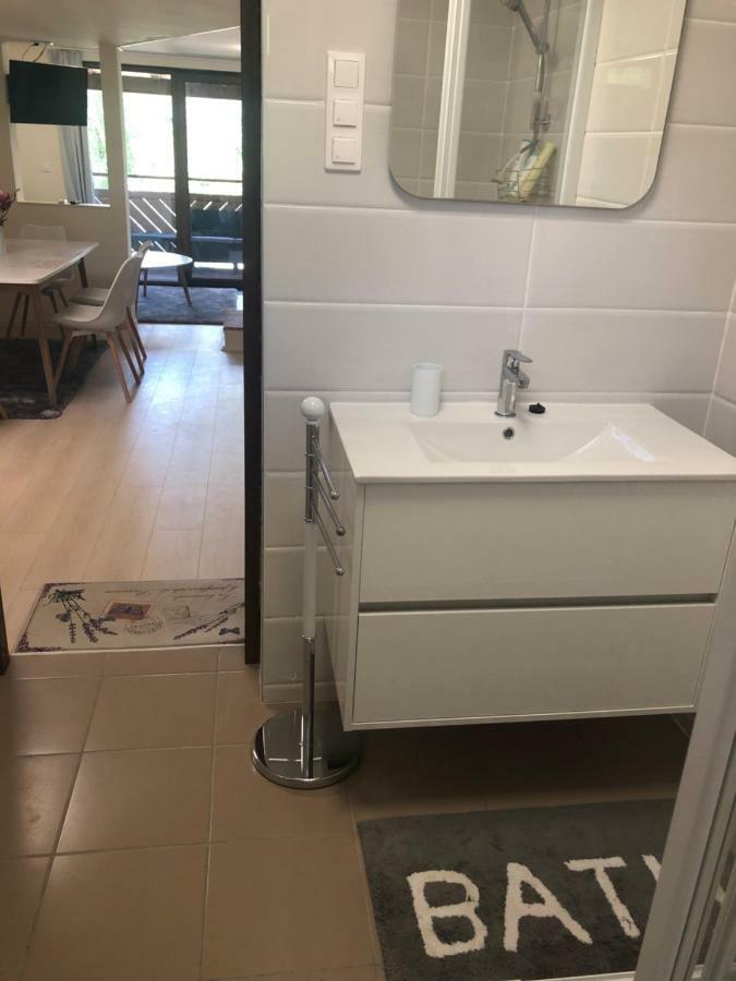 אפרטהוטל Balatonfůzfő Beachfront Studio Apartman מראה חיצוני תמונה